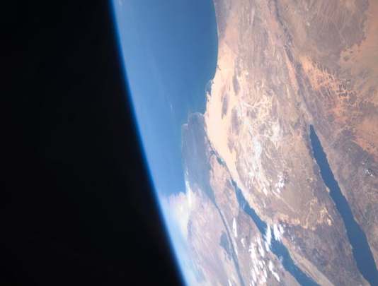 090518-earth-02.jpg