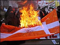 _42145912_protest_ap203body.jpg
