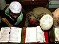 _40047338_madrassa203ap.jpg